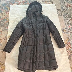 Black north face parka, size M